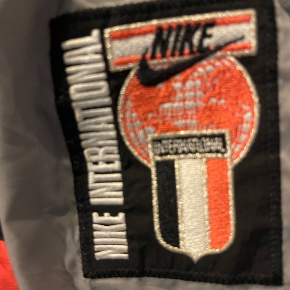 Nike “the dept of archives 1990” jacket size xl - Picture 5 of 5